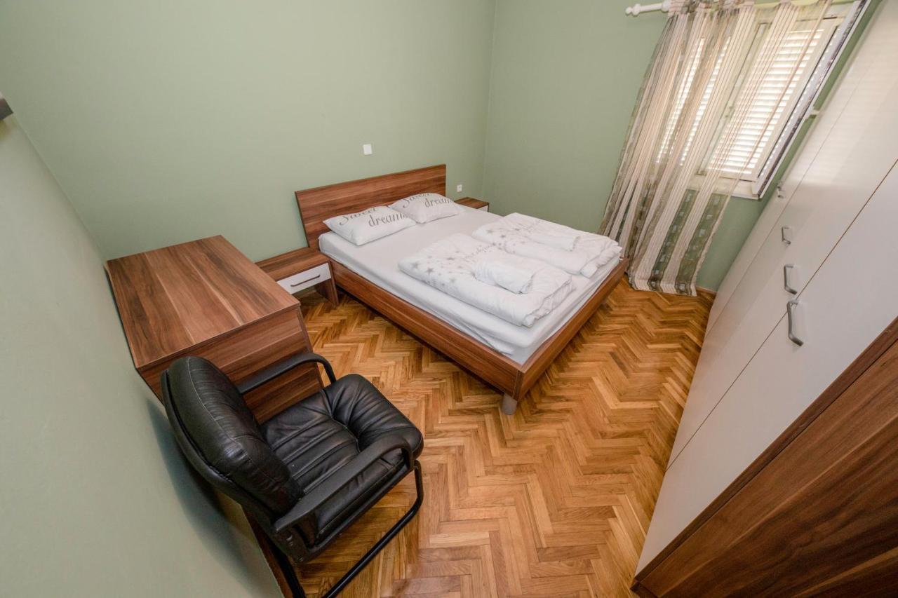 Apartmani Ana & Milo ロパール エクステリア 写真