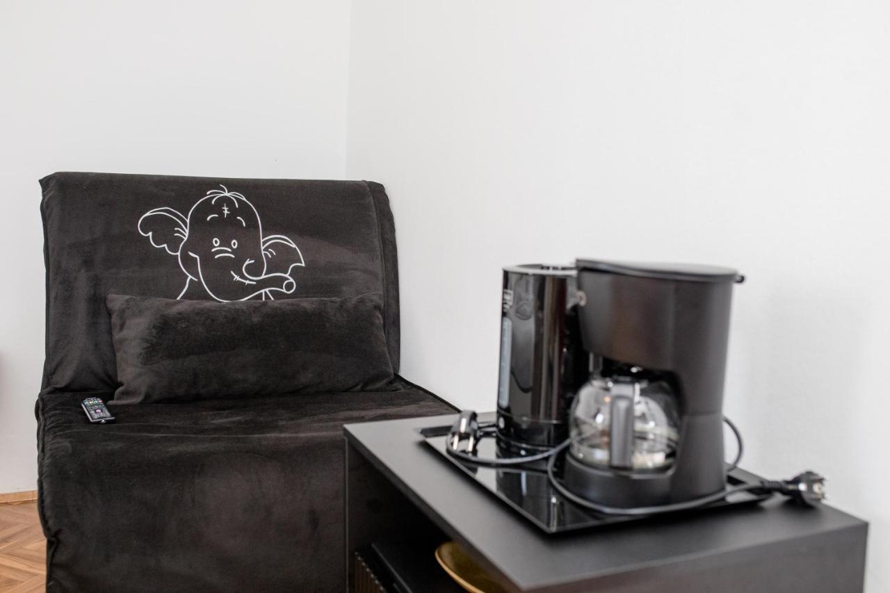 Apartmani Ana & Milo ロパール エクステリア 写真