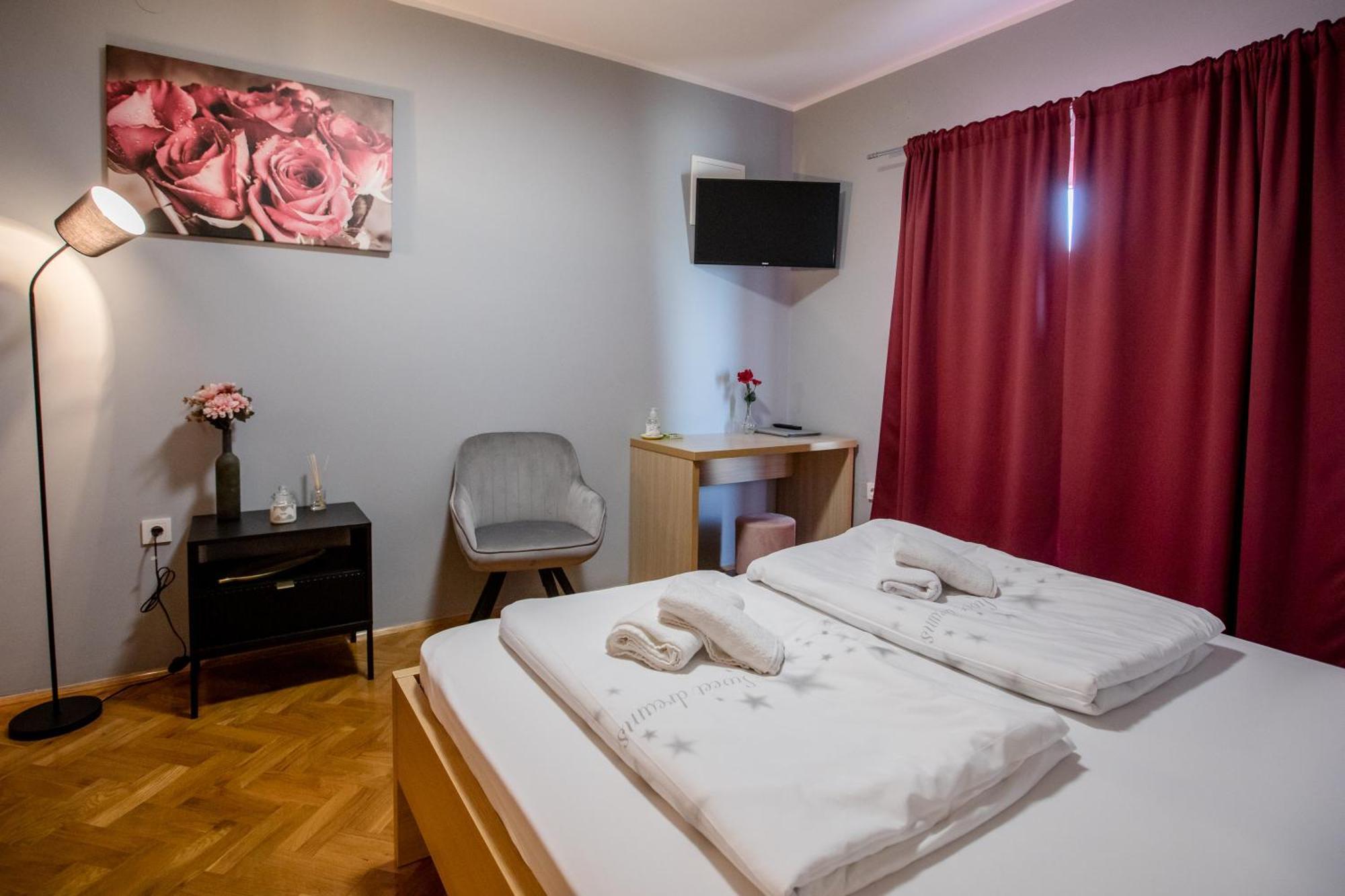 Apartmani Ana & Milo ロパール 部屋 写真